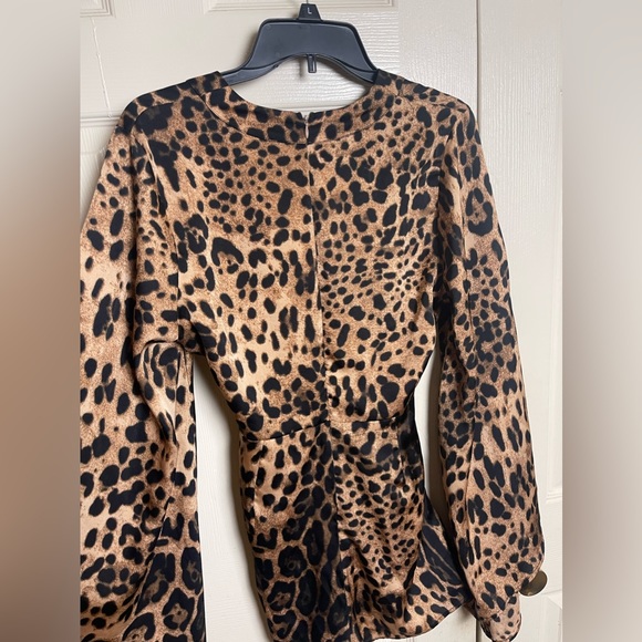 Fashion Nova Longsleeve Leopard Print Romper Size Medium - Picture 8 of 12